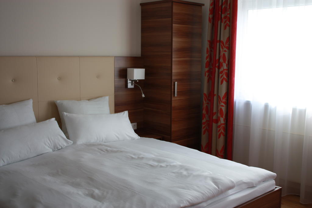Hotel Boarding House Holledau Schweitenkirchen