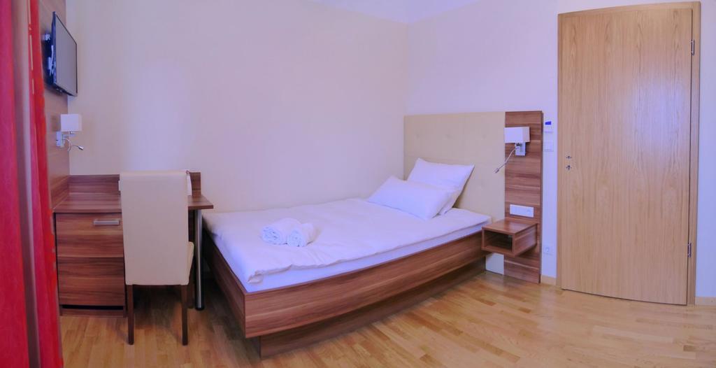 Boarding House Holledau 3*